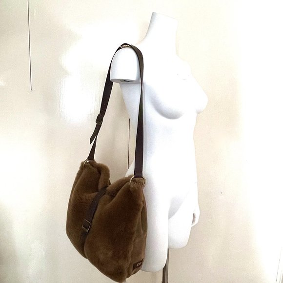 Auc Ugg Australia shearling  hobo/shoulder bag - Picture 12 of 16